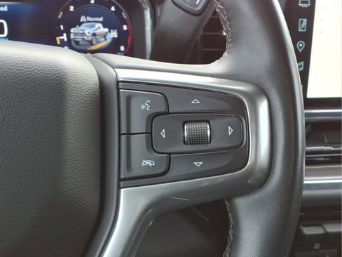 Used 2024 Chevrolet Silverado 2500 LTZ w/ LTZ Convenience Package image 16