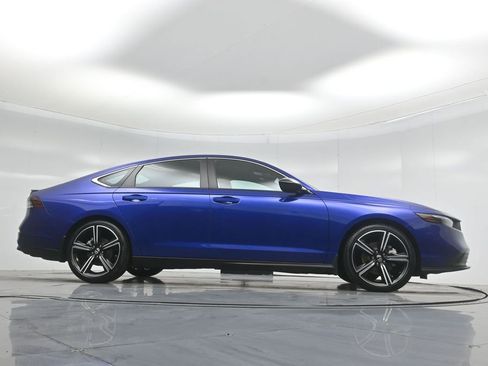 Used 2023 Honda Accord Sport image 45