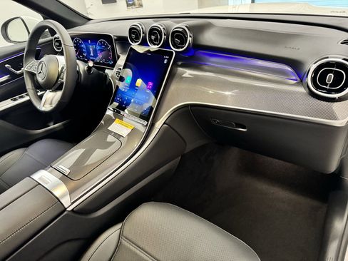Certified 2025 Mercedes-Benz GLC 300 image 24