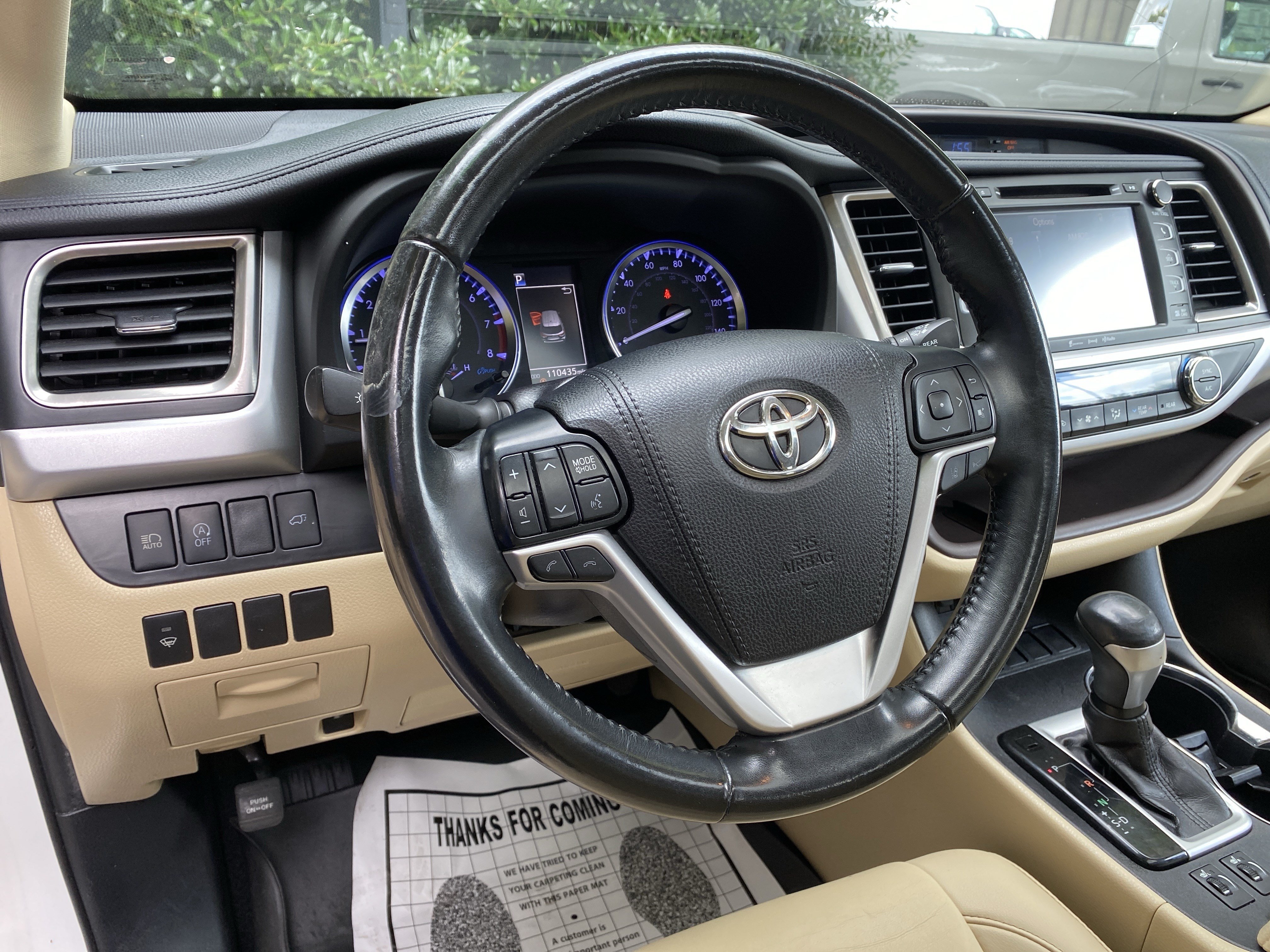 Used 2019 Toyota Highlander XLE FWD image 17