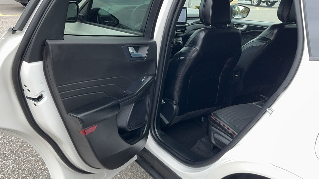 Certified 2024 Ford Escape ST-Line w/ Tech Pack #1 FWD image 31