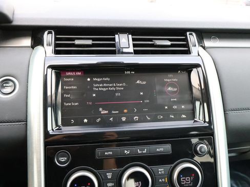 Used 2018 Land Rover Discovery HSE AWD/4WD image 22