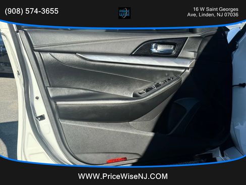 Used 2021 Nissan Maxima 3.5 SV w/ Floor Mat Group image 7