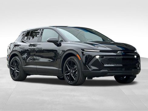 Used 2026 Chevrolet Equinox EV LT image 7