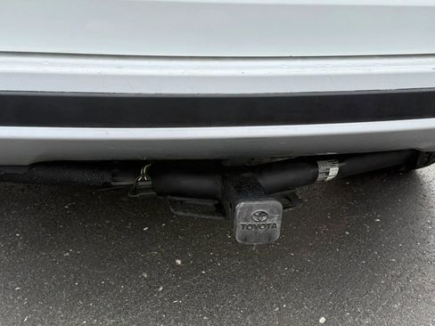 Used 2016 Toyota RAV4 XLE image 38