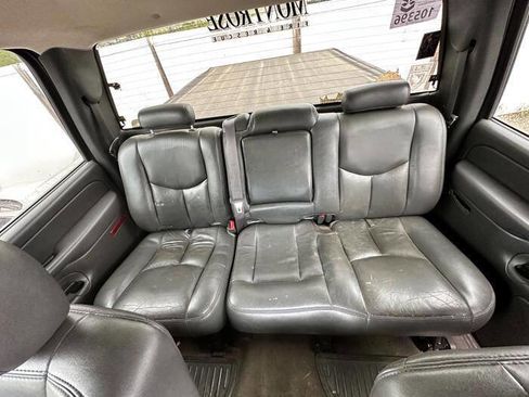 Used 2004 Chevrolet Silverado 2500 LT AWD/4WD image 32