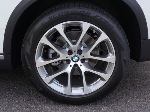 New 2026 BMW X5 sDrive40i w/ Climate Comfort Package RWD image 42