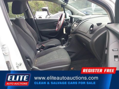 Used 2016 Chevrolet Trax LS w/ LPO, Cargo Package image 10