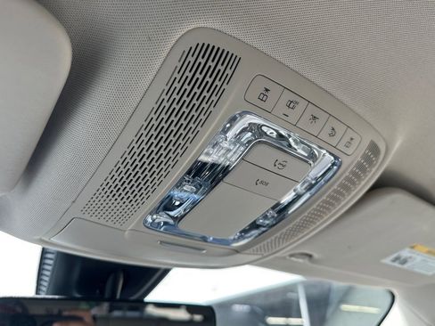 Used 2020 Mercedes-Benz GLB 250 image 24