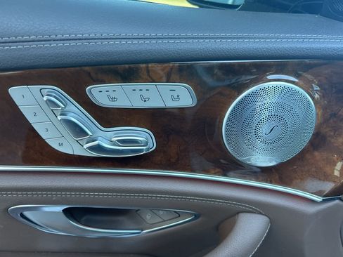 Used 2018 Mercedes-Benz E 300 image 21