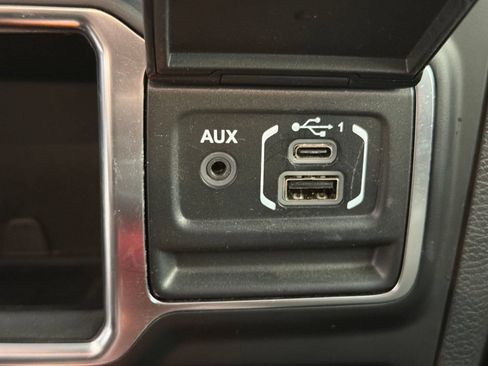 Used 2023 Jeep Wrangler Sport AWD/4WD image 32