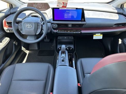 New 2026 Toyota Prius Plug-In Hybrid FWD image 10