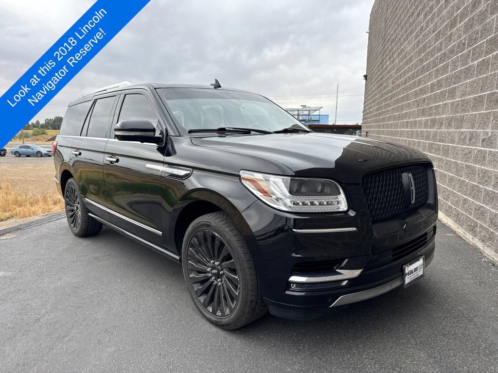 Used 2018 Lincoln Navigator Reserve AWD/4WD image 3