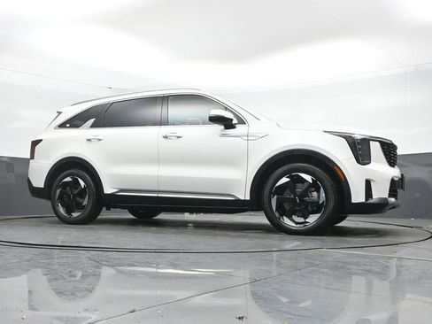 Used 2025 Kia Sorento EX AWD/4WD image 42