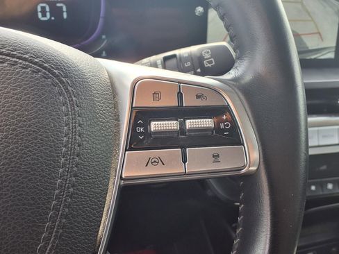 Used 2025 Kia Telluride S AWD/4WD image 16