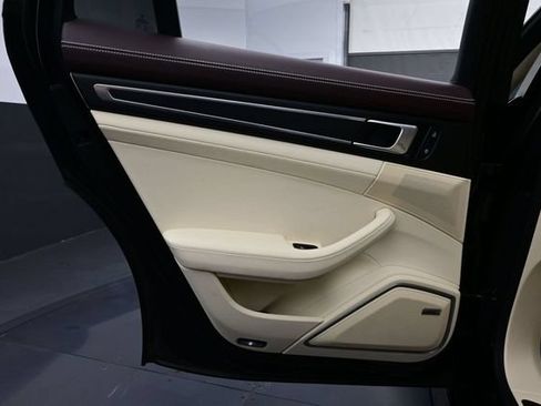 Certified 2023 Porsche Panamera 4 Platinum Edition AWD/4WD image 13