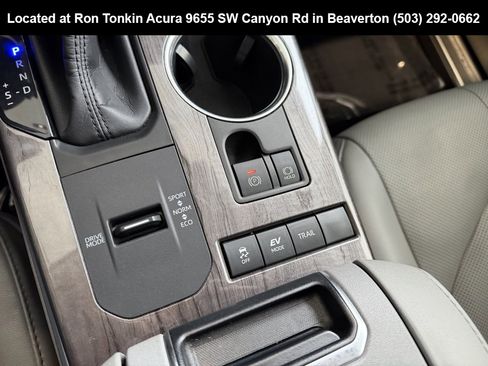 Used 2020 Toyota Highlander Platinum image 25