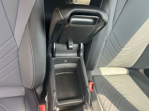 New 2026 Volkswagen Tiguan SE R-Line FWD image 39