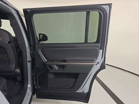 Used 2024 Rivian R1S Adventure image 19