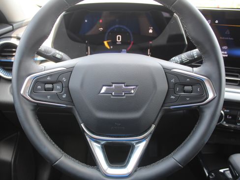 New 2026 Chevrolet Trax LT w/ Driver Confidence Package FWD image 13
