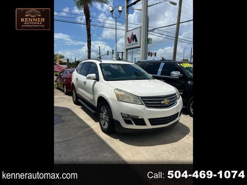 Used 2015 Chevrolet Traverse LT FWD image 1