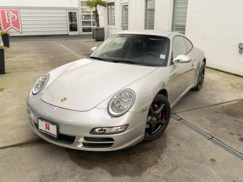 Used 2005 Porsche 911 Carrera image 3