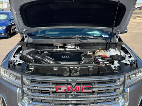 Used 2022 GMC Acadia SLE w/ Driver Convenience Package FWD image 20
