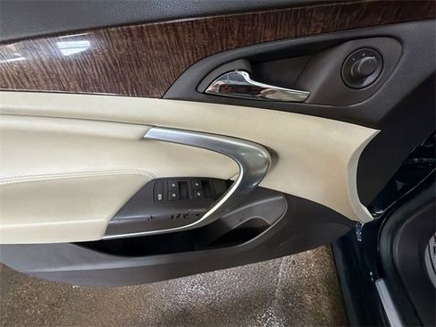 Used 2013 Buick Regal Premium image 13