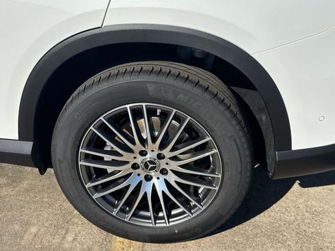 New 2026 Mercedes-Benz GLC 300 4MATIC image 3