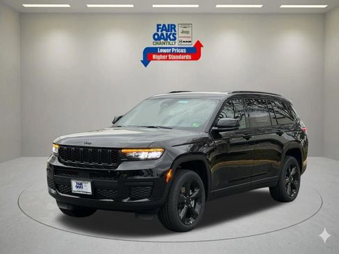 New 2025 Jeep Grand Cherokee L Laredo AWD/4WD image 2