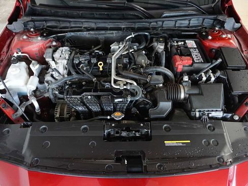 Used 2024 Nissan Altima 2.5 SV image 13