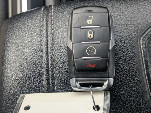 Used 2024 RAM 1500 Laramie AWD/4WD image 33