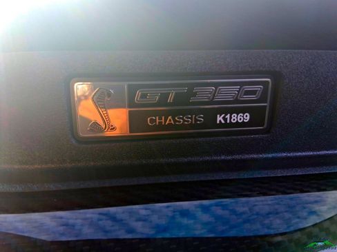 Used 2019 Ford Mustang Shelby GT350 w/ Technology Package RWD image 29