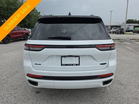 Certified 2025 Jeep Grand Cherokee Summit w/ Obsidian Package AWD/4WD image 5
