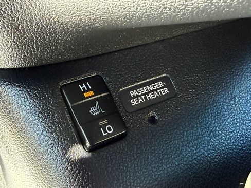 Used 2016 Toyota Prius Four Touring w/ Premium Convenience Package FWD image 21