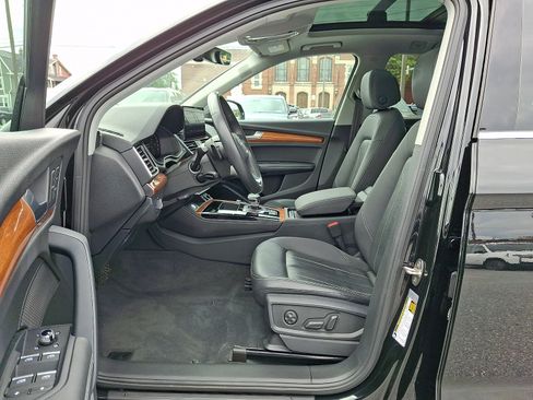 Used 2021 Audi Q5 2.0T Premium Plus w/ Premium Plus Package AWD/4WD image 15