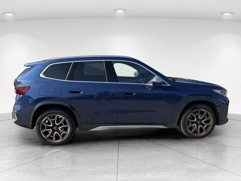 Used 2023 BMW X1 xDrive28i w/ Premium Package AWD/4WD image 3