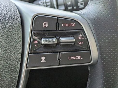 Used 2019 Kia Sorento SX image 31