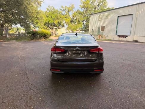 Used 2018 Kia Forte LX FWD image 7