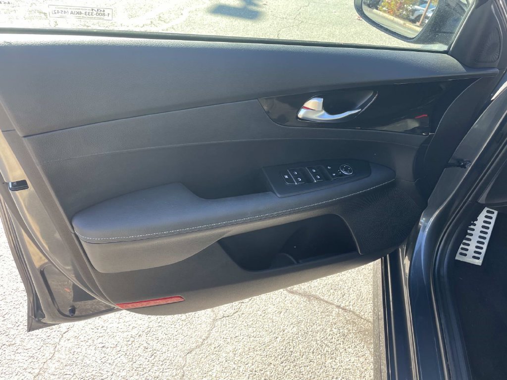Used 2023 Kia Forte GT-Line FWD image 17