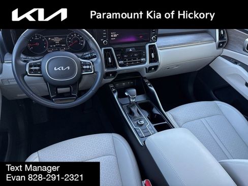 Used 2023 Kia Sorento S w/ Panoramic Sunroof Package image 19