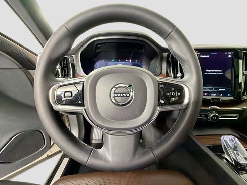 Certified 2023 Volvo XC60 B5 Ultimate w/ Climate Package image 12