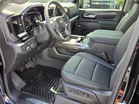 New 2026 Chevrolet Silverado 2500 LTZ w/ LTZ Premium Package AWD/4WD image 5