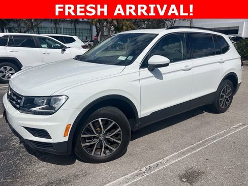 Used 2019 Volkswagen Tiguan SE w/ Panoramic Sunroof Package image 1