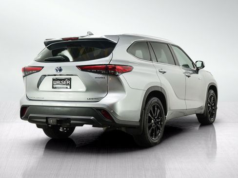 Used 2021 Toyota Highlander Limited AWD/4WD image 5