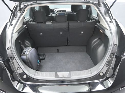 Used 2022 Nissan Leaf S image 31