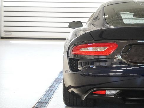 Used 2017 Dodge Viper GTC w/ GTS Interior Package RWD image 10