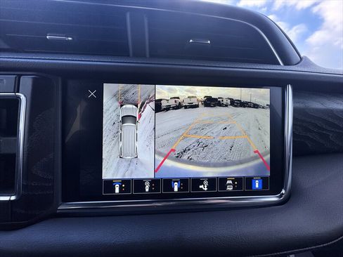 Used 2022 GMC Yukon XL Denali w/ Max Trailering Package AWD/4WD image 14