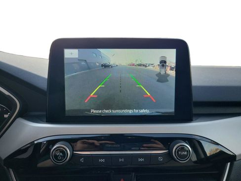 Used 2021 Ford Escape SEL image 17