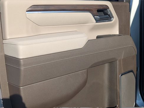 New 2026 GMC Sierra 2500 SLT w/ SLT Premium Package image 26